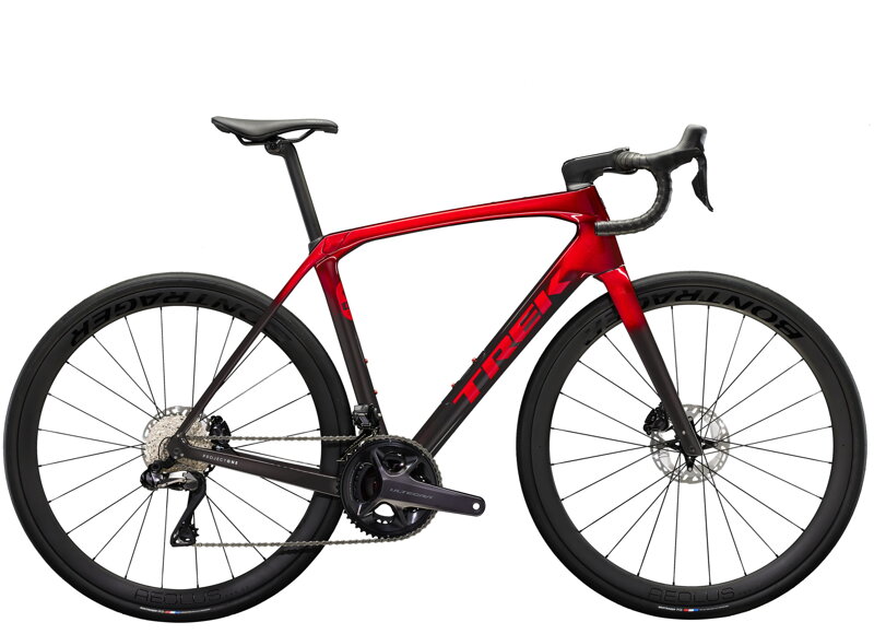 Trek Domane SLR 7 Gen 4 - kovinsko rdeč dim do rdeče ogljik dim